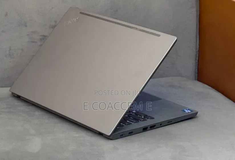 New Laptop Lenovo 16GB Intel Core i5 SSD 512GB
