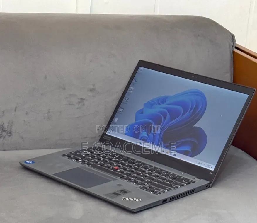New Laptop Lenovo 16GB Intel Core i5 SSD 512GB