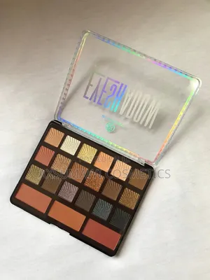 Romantic Bird Eyeshadow Palette