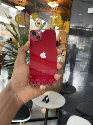 Apple iPhone 13 128 GB Red