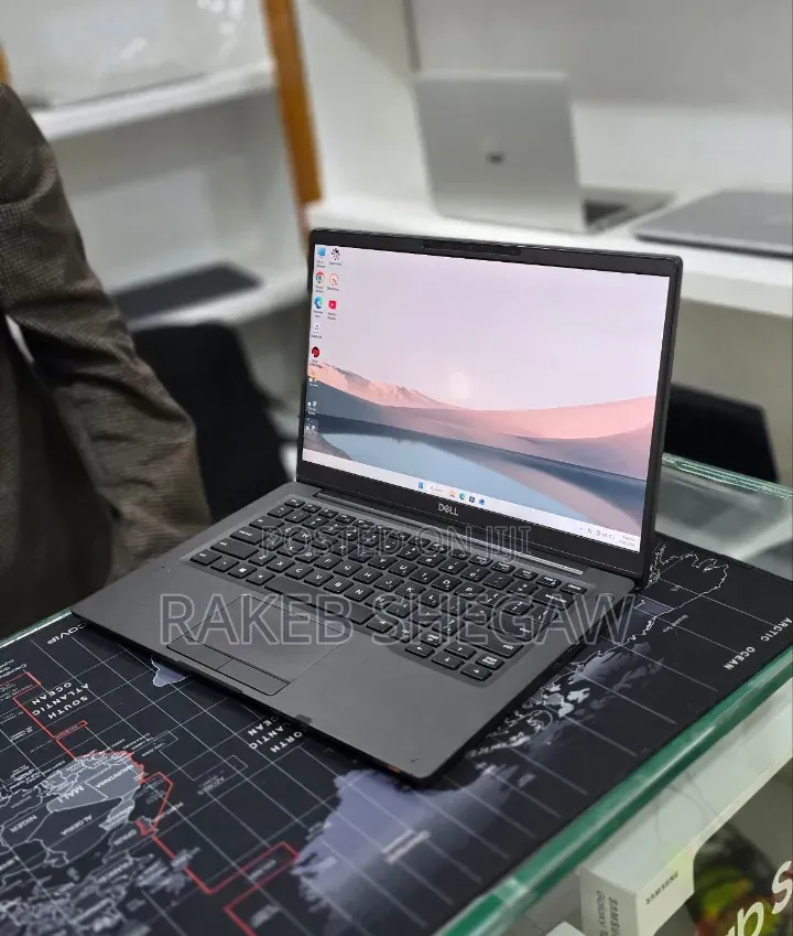 New Laptop Dell Latitude 7400 8GB Intel Core i7 SSD 512GB