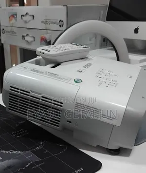 BRAND NEW EPSON Projector Has Remote Model Name: EB-x39 Hardwar