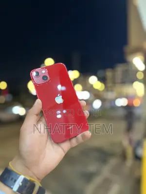 Apple iPhone 13 128 GB Red