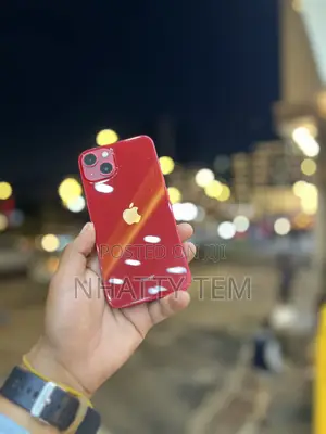 Apple iPhone 13 128 GB Red