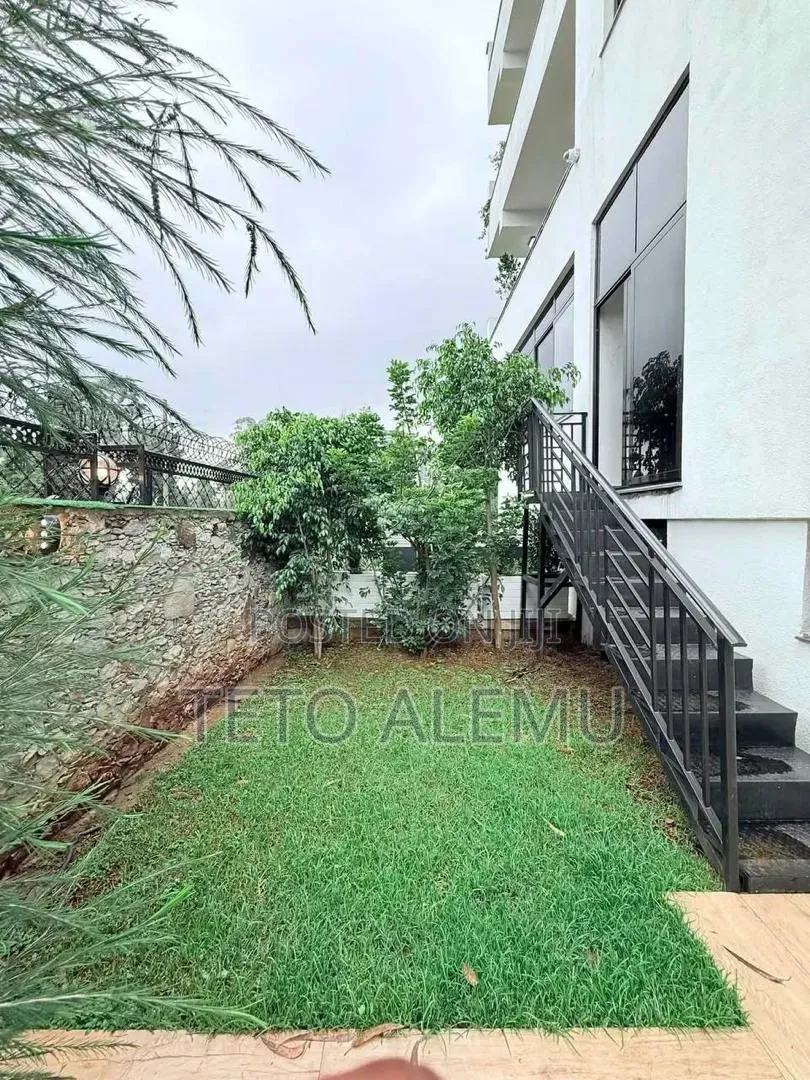 7bdrm House in For Sale | ለሽያጭ –, Gullele for sale