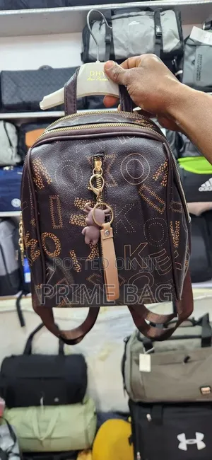 Simple Back Bags