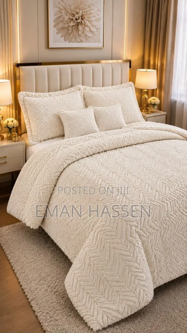 Seven (6 PCS Comforter Set