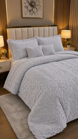 Seven (6 PCS Comforter Set