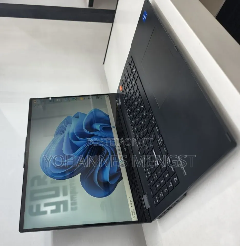 New Laptop Asus VivoBook S301LP 16GB Intel Core i5 SSD 512GB