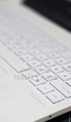 New Laptop HP Victus 16 16GB AMD Ryzen 7 SSD 1T