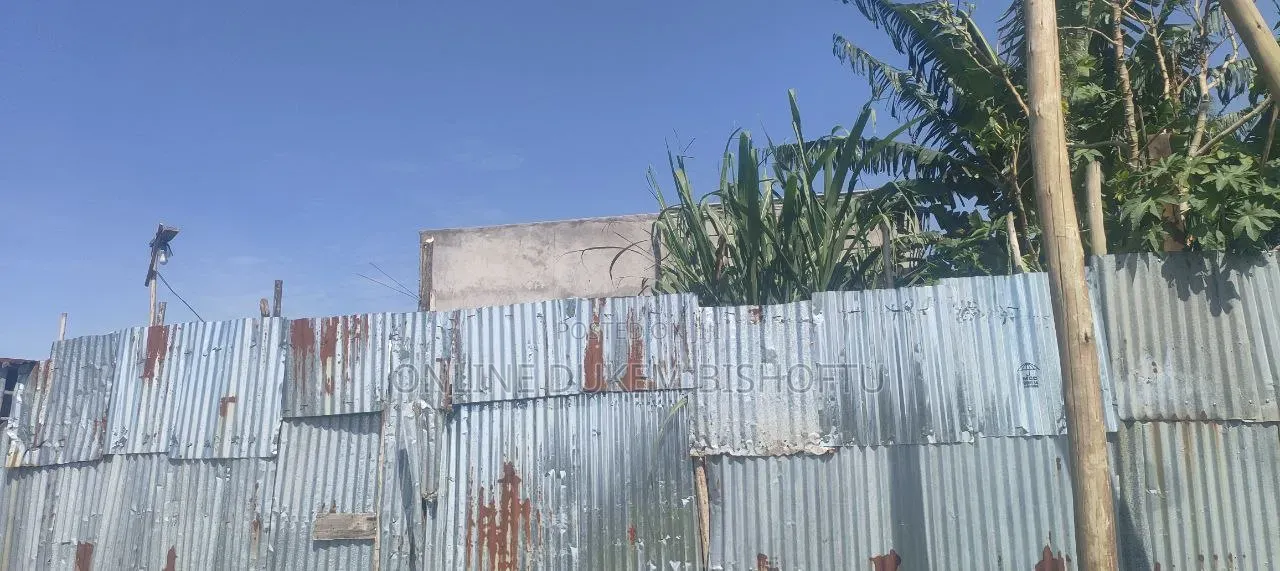 Furnished 6bdrm House in Bishoftu Dukem, Oromia-Finfinne for sale