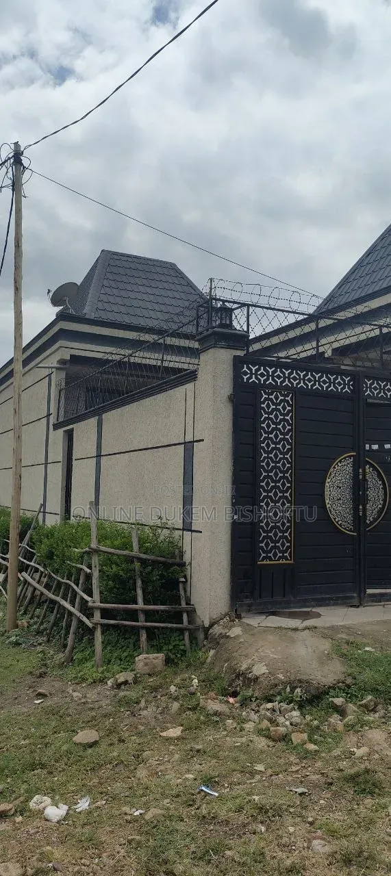 Furnished 7bdrm Villa in Bishoftu Dukem, Oromia-Finfinne for sale