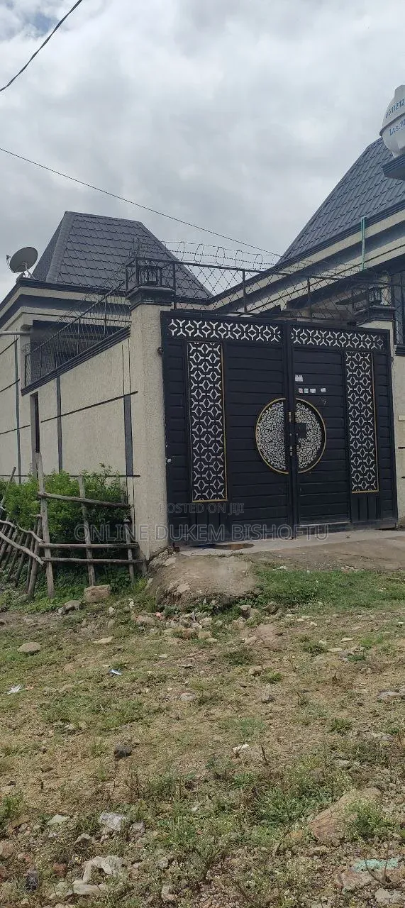 Furnished 7bdrm Villa in Bishoftu Dukem, Oromia-Finfinne for sale