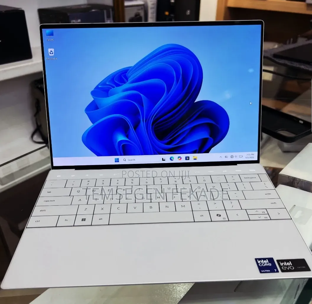 New Laptop Dell XPS 13 16GB Intel Core Ultra 7 SSD 512GB