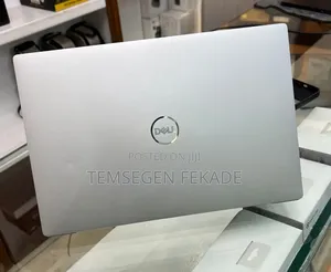 New Laptop Dell XPS 13 16GB Intel Core Ultra 7 SSD 512GB