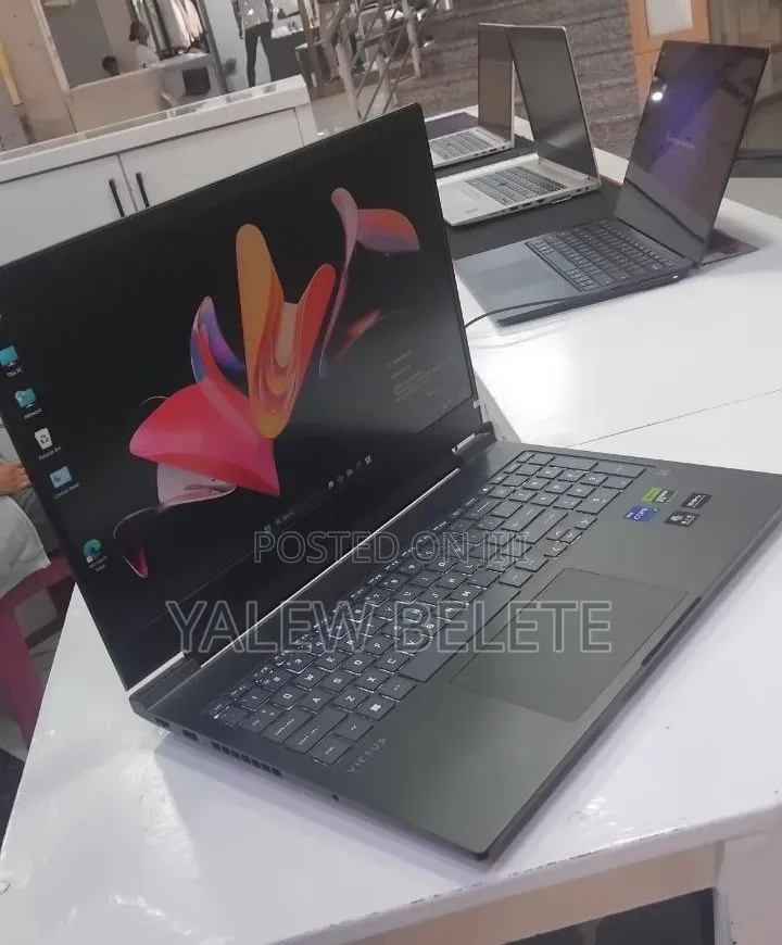 New Laptop HP Victus 15 16GB Intel Core i7 SSD 1T