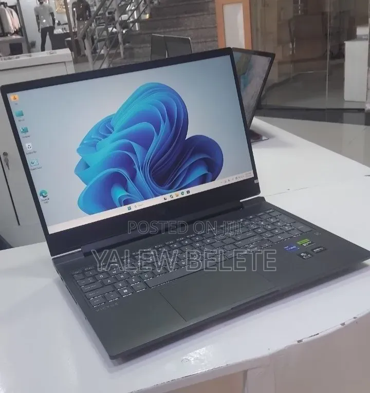 New Laptop HP Victus 15 16GB Intel Core i7 SSD 1T