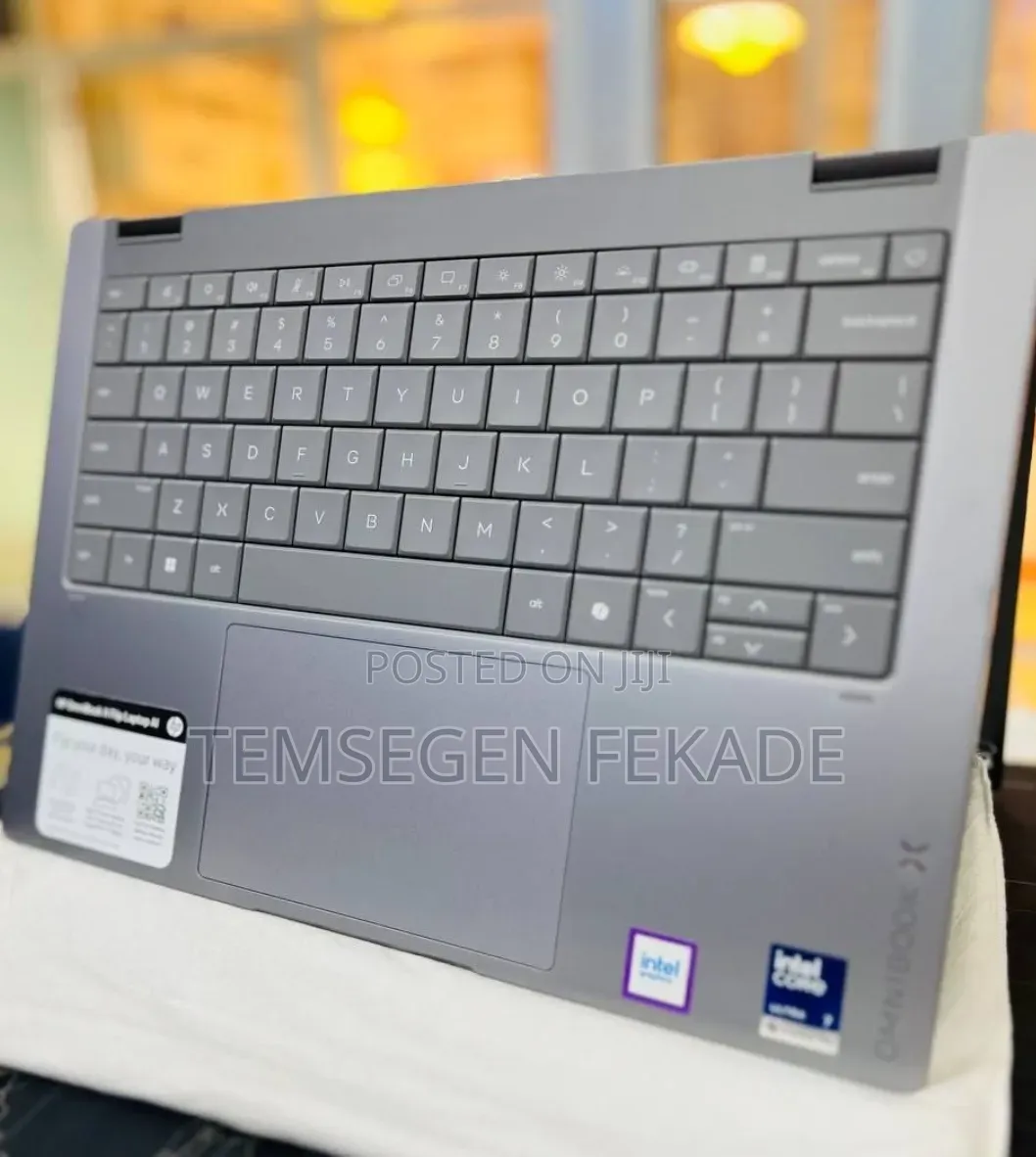 New Laptop HP OmniBook Ultra Flip 14" 16GB Intel Core Ultra 7 SSD 512GB