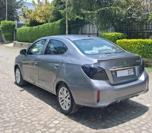 Mitsubishi Attrage 2022 Gray