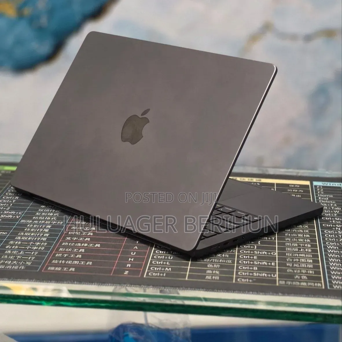 New Laptop Apple MacBook Pro 2024 M4 16GB Apple M4 SSD 512GB