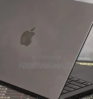New Laptop Apple MacBook Pro 2024 M4 16GB Apple M4 Pro SSD 512GB