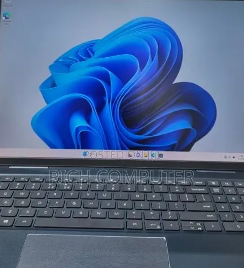 New Laptop Dell Inspiron 15 16GB Intel Core i7 SSD 512GB