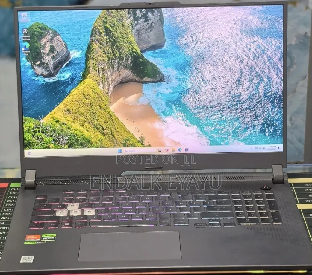 New Laptop Asus ROG Strix G17 16GB AMD Ryzen 9 SSD 1T
