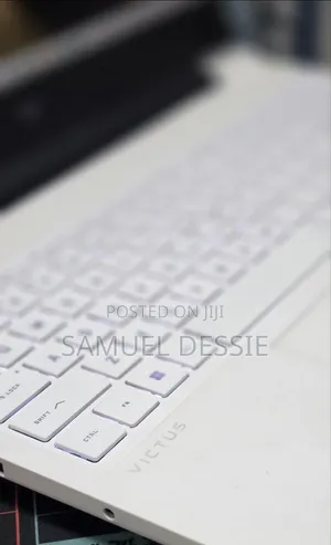 New Laptop HP Victus 16 16GB AMD Ryzen 7 SSD 1T