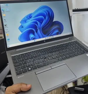 New Laptop HP 16GB Intel Core i7 SSD 512GB