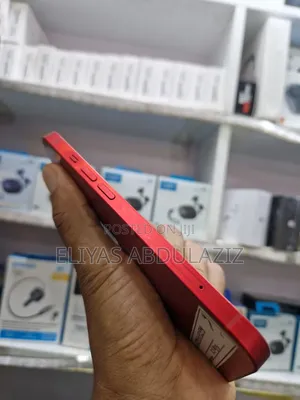 Apple iPhone 13 128 GB Red