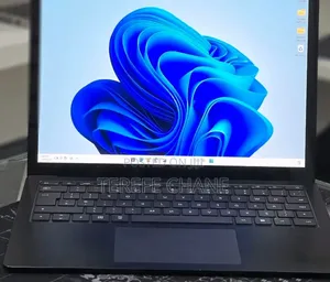 New Laptop Microsoft Surface Book 2 16GB Intel Core i7 SSD 512GB