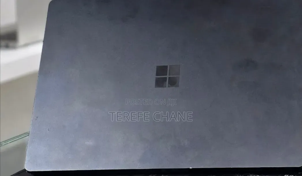 New Laptop Microsoft Surface Book 2 16GB Intel Core i7 SSD 512GB