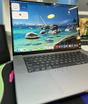 New Laptop Apple MacBook Pro 2023 M3 8GB Apple M3 Pro SSD 512GB