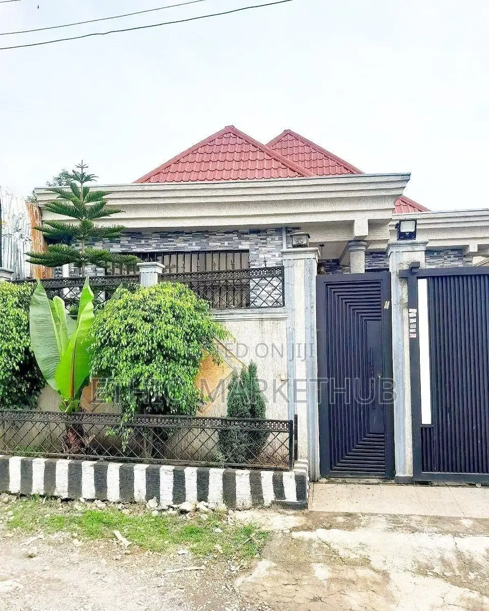Furnished 3bdrm Villa in Bole for sale