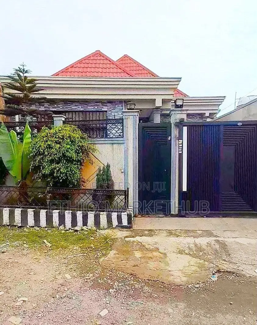 Furnished 3bdrm Villa in Bole for sale