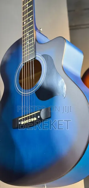 Siltron Box Guitar ጊታር