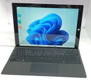 New Laptop Microsoft Surface 8GB Intel Core i7 SSD 256GB