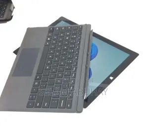 New Laptop Microsoft Surface 8GB Intel Core i7 SSD 256GB