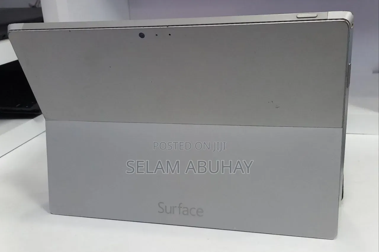 New Laptop Microsoft Surface 8GB Intel Core i7 SSD 256GB