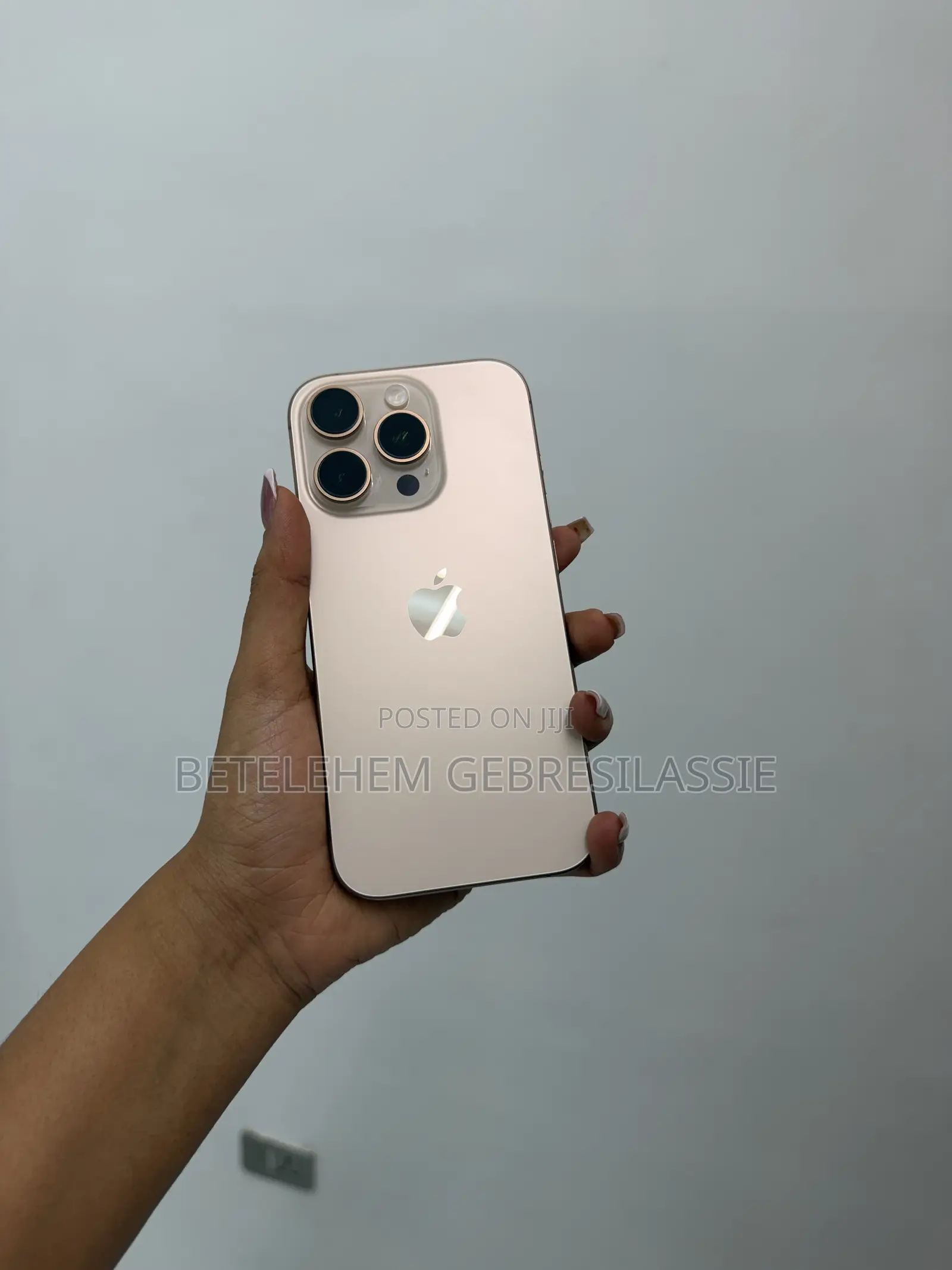 Apple iPhone 16 Pro 128 GB Gold