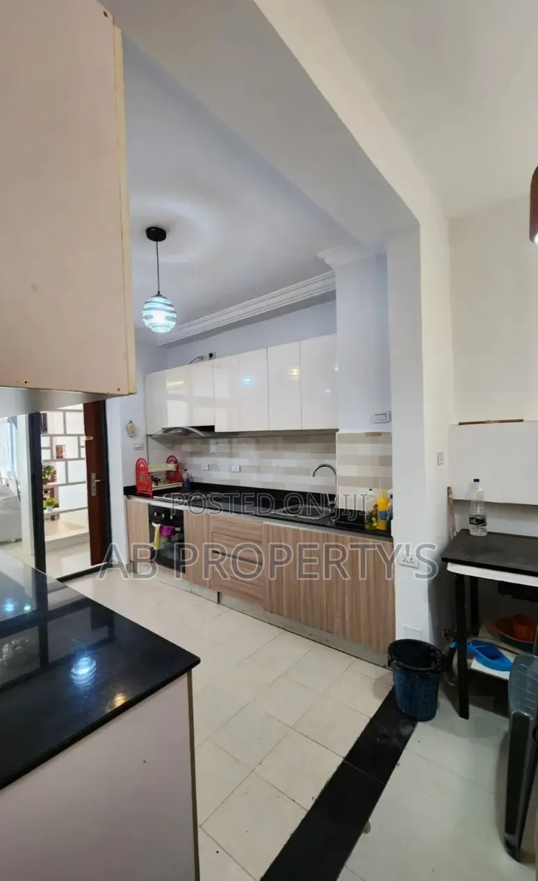 Furnished 3bdrm Apartment in ሰሚት ካንብሪጅ, Yeka for sale