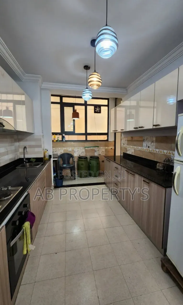 Furnished 3bdrm Apartment in ሰሚት ካንብሪጅ, Yeka for sale