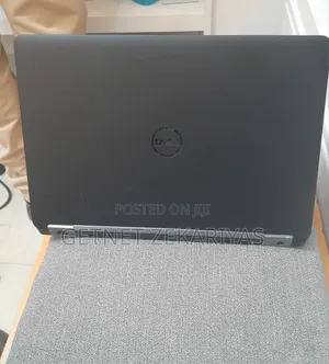 New Laptop Dell Latitude 7400 8GB Intel Core i7 SSD 512GB