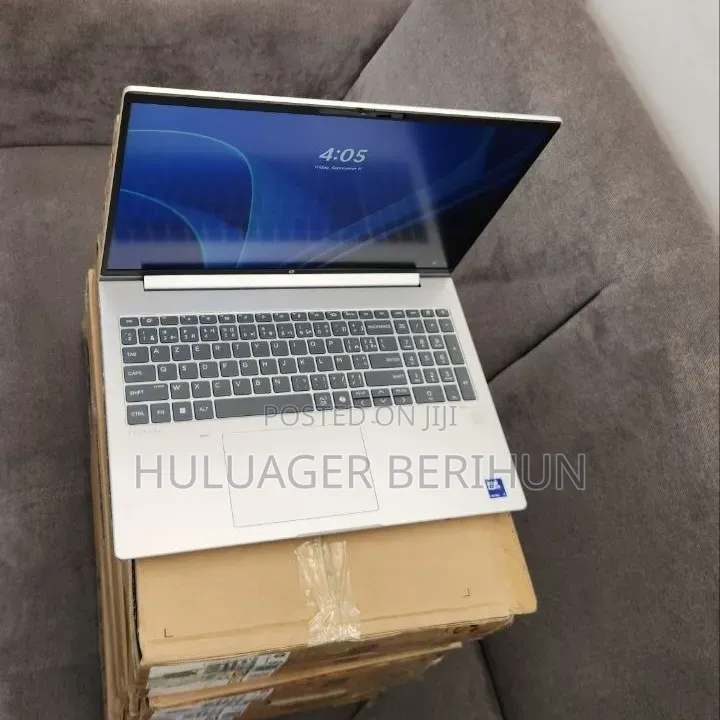 New Laptop HP ProBook 460 G11 16GB Intel Core Ultra 7 SSD 512GB