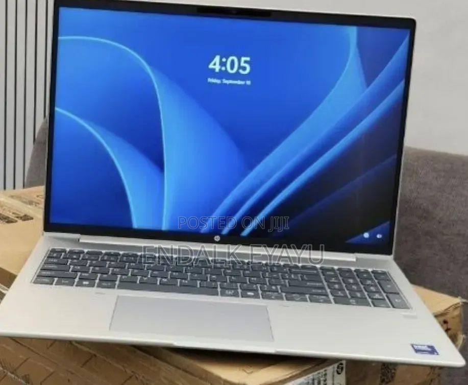 New Laptop HP ProBook 460 G11 16GB Intel Core Ultra 7 SSD 512GB