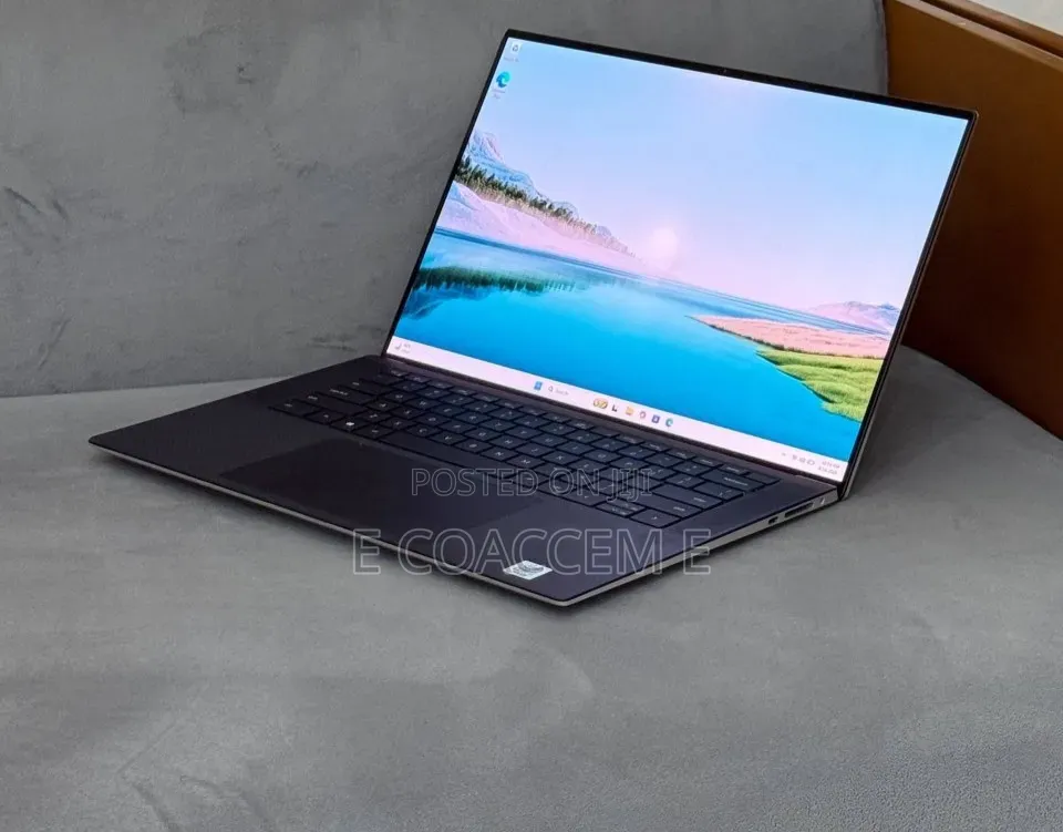 New Laptop Dell XPS 15 32GB Intel Core i7 SSD 1T