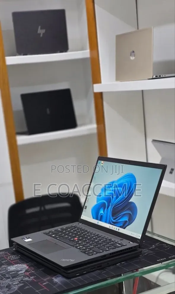 New Laptop Lenovo 16GB Intel Core i7 SSD 512GB