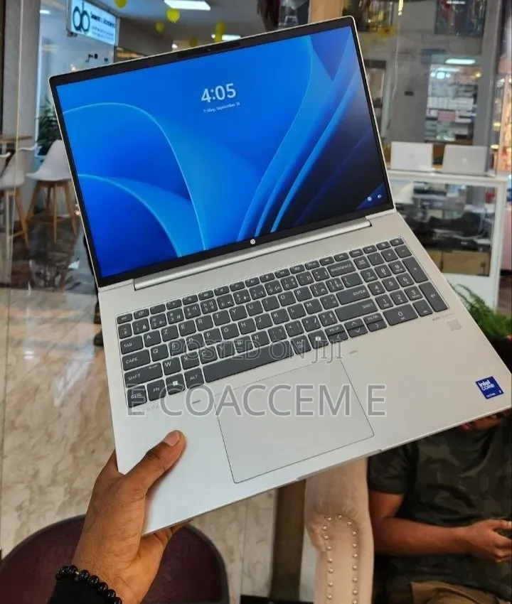 New Laptop HP 16GB Intel Core Ultra 7 SSD 512GB