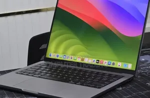New Laptop Apple MacBook Pro 2023 M3 8GB Intel Core Ultra 7 SSD 512GB