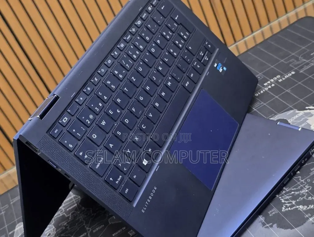 New Laptop HP x360 310 G2 32GB Intel Core i7 SSD 1T